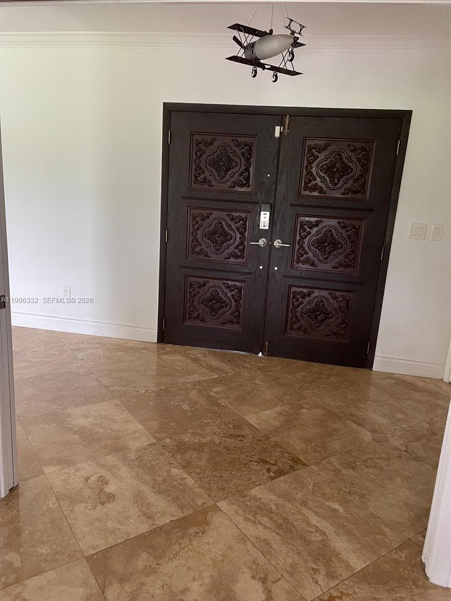 19265 E Saint Andrews Dr, Hialeah FL 33015 — 21
