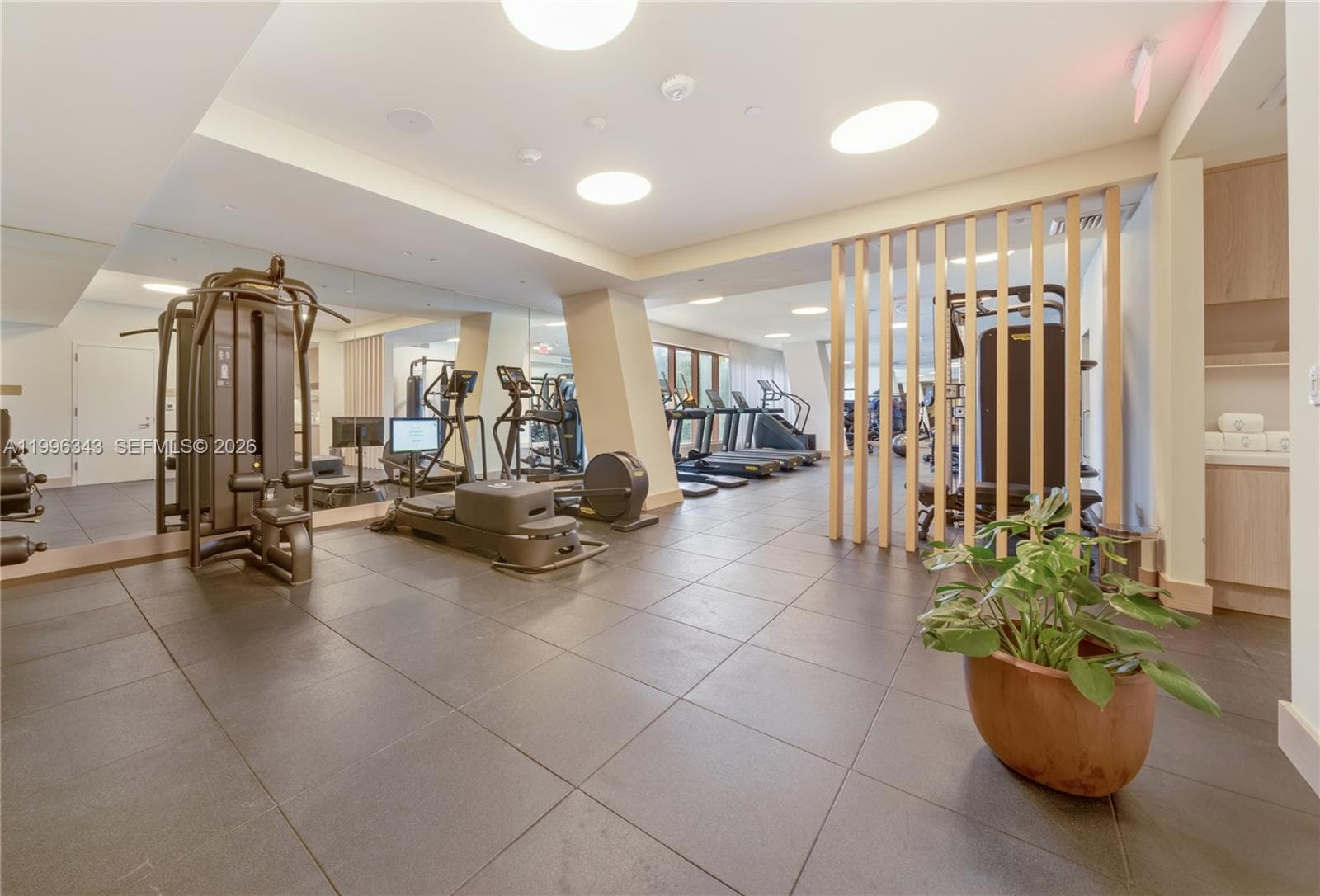 2678 Tigertail Ave # 2006, Coconut Grove FL 33133 — 60