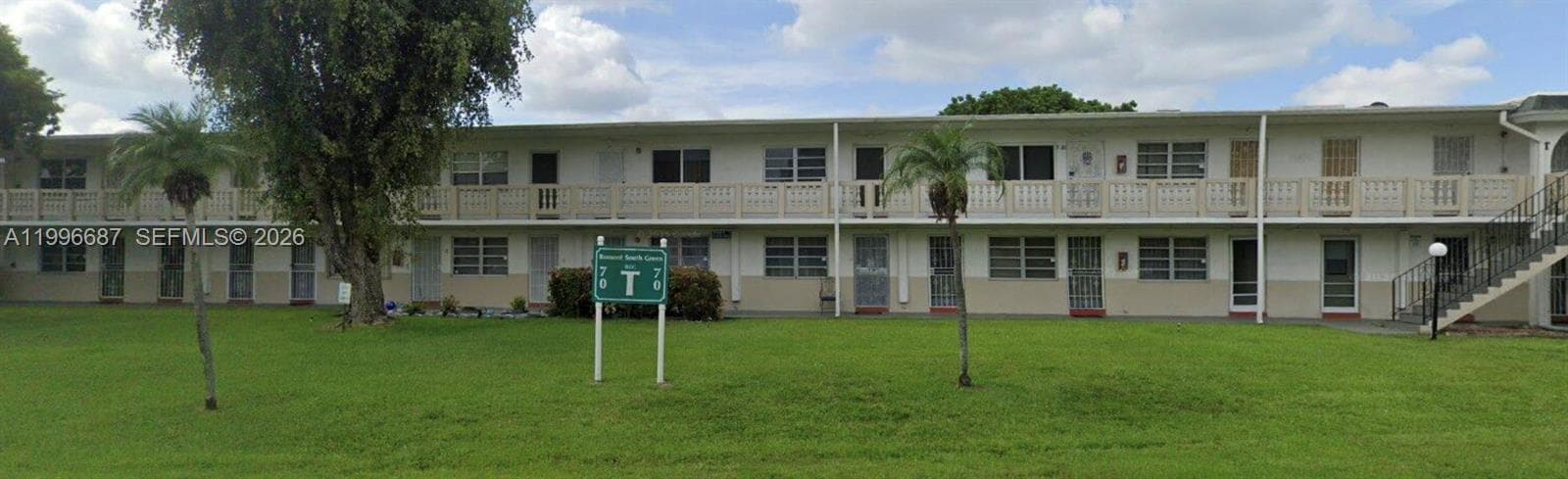 70 NE 202nd Ter # T14, Miami Gardens FL 33179 — 1