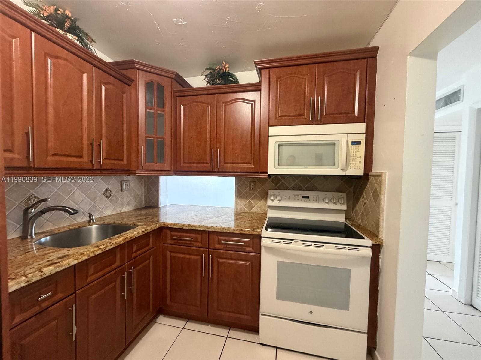 120 Royal Palm Rd # 301, Hialeah Gardens FL 33016 — 9