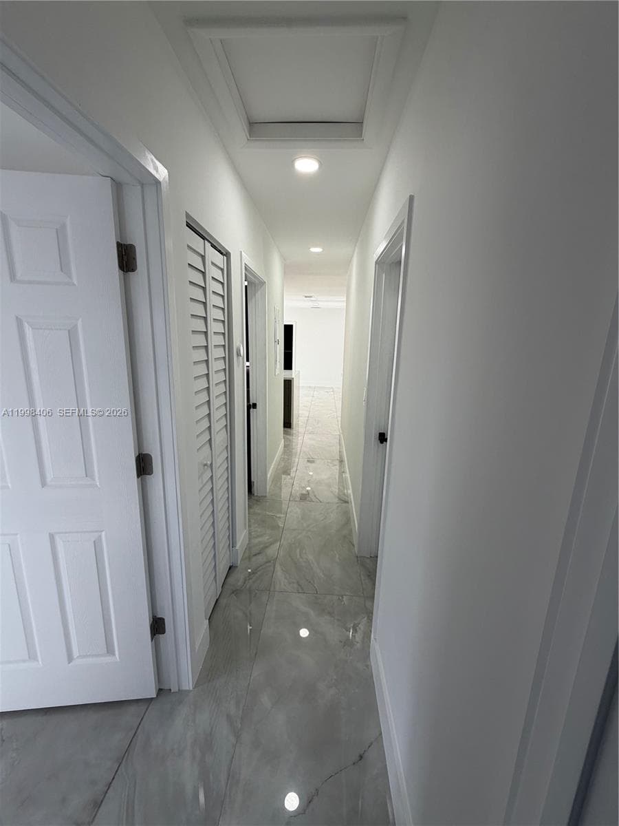 596 Ragan Dr, Miami Springs FL 33166 — 27