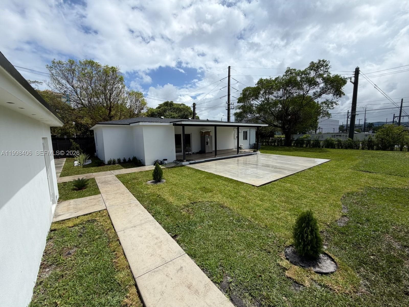 596 Ragan Dr, Miami Springs FL 33166 — 6
