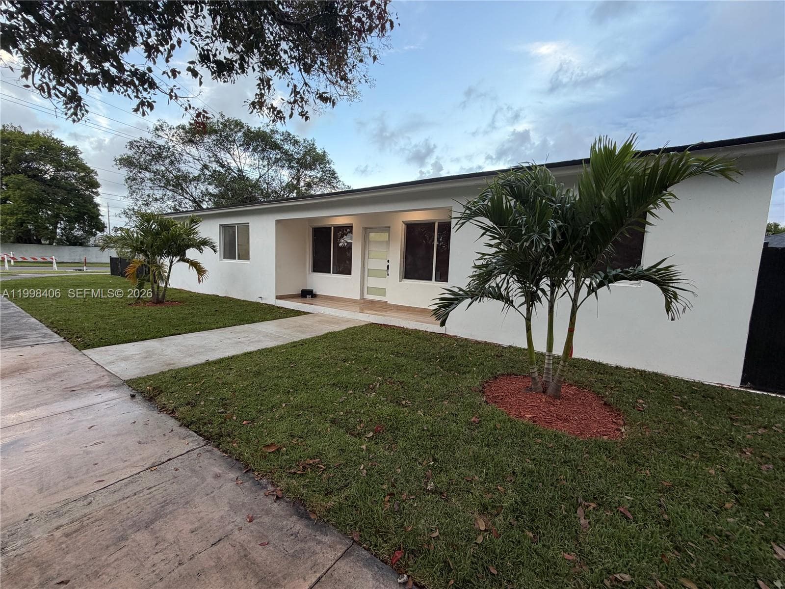 596 Ragan Dr, Miami Springs FL 33166 — 3