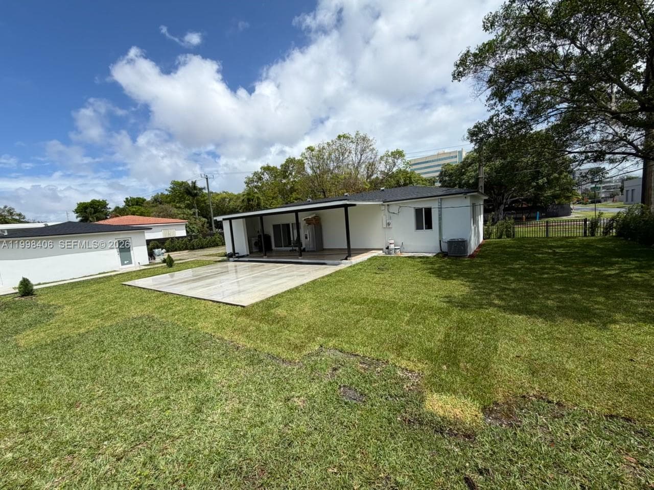 596 Ragan Dr, Miami Springs FL 33166 — 10