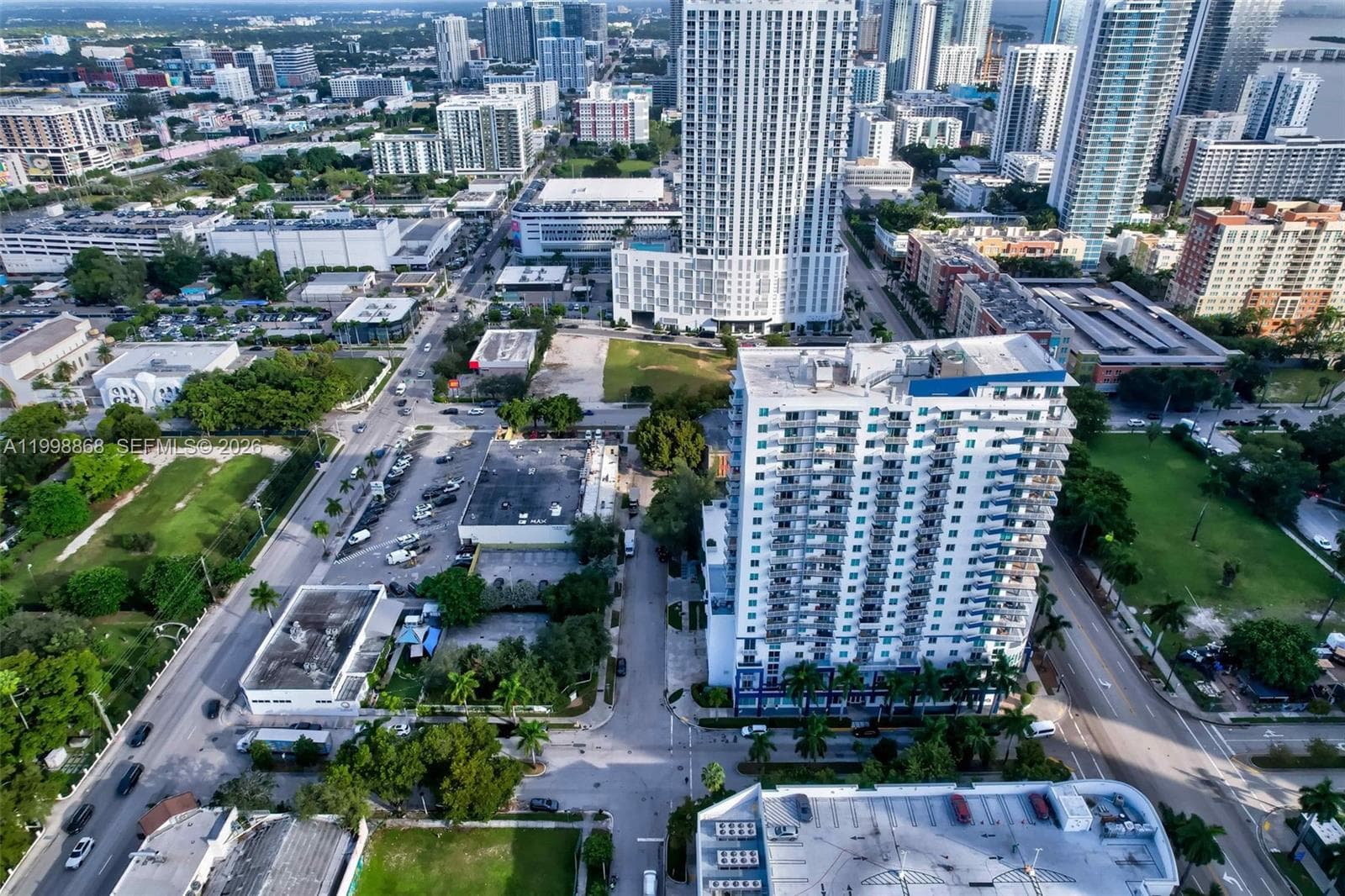 275 NE 18th St, Miami FL 33132 — 24