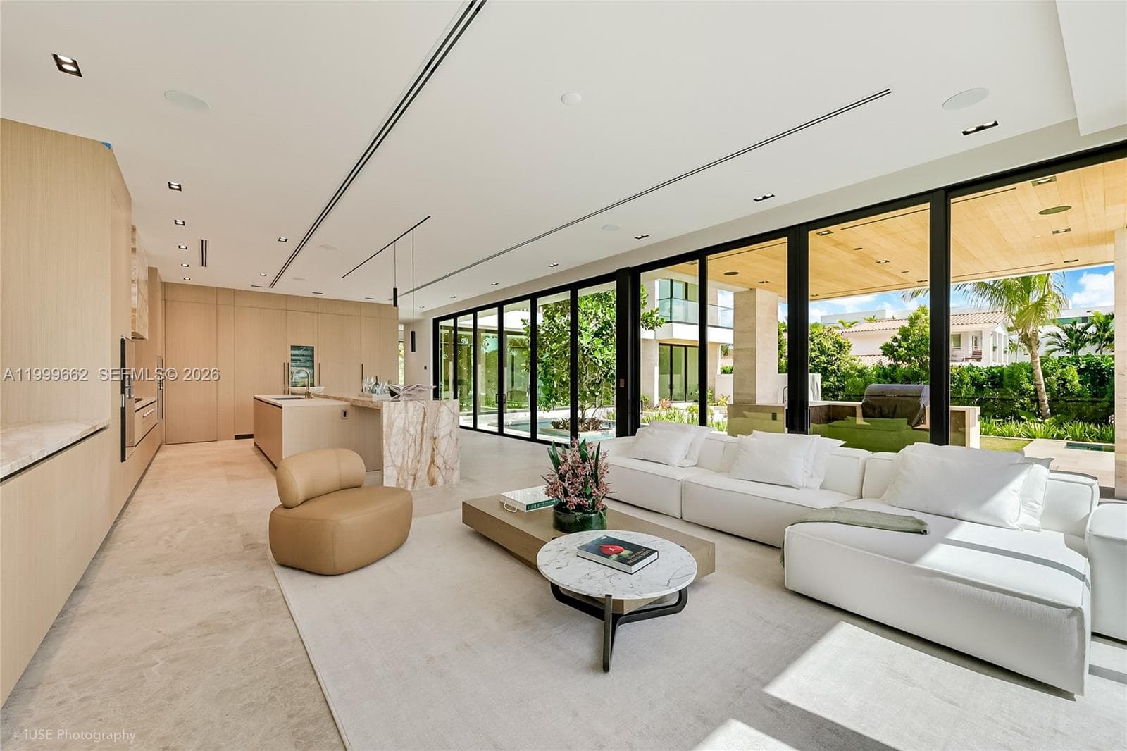 770 Lake Rd, Miami FL 33137 — 17