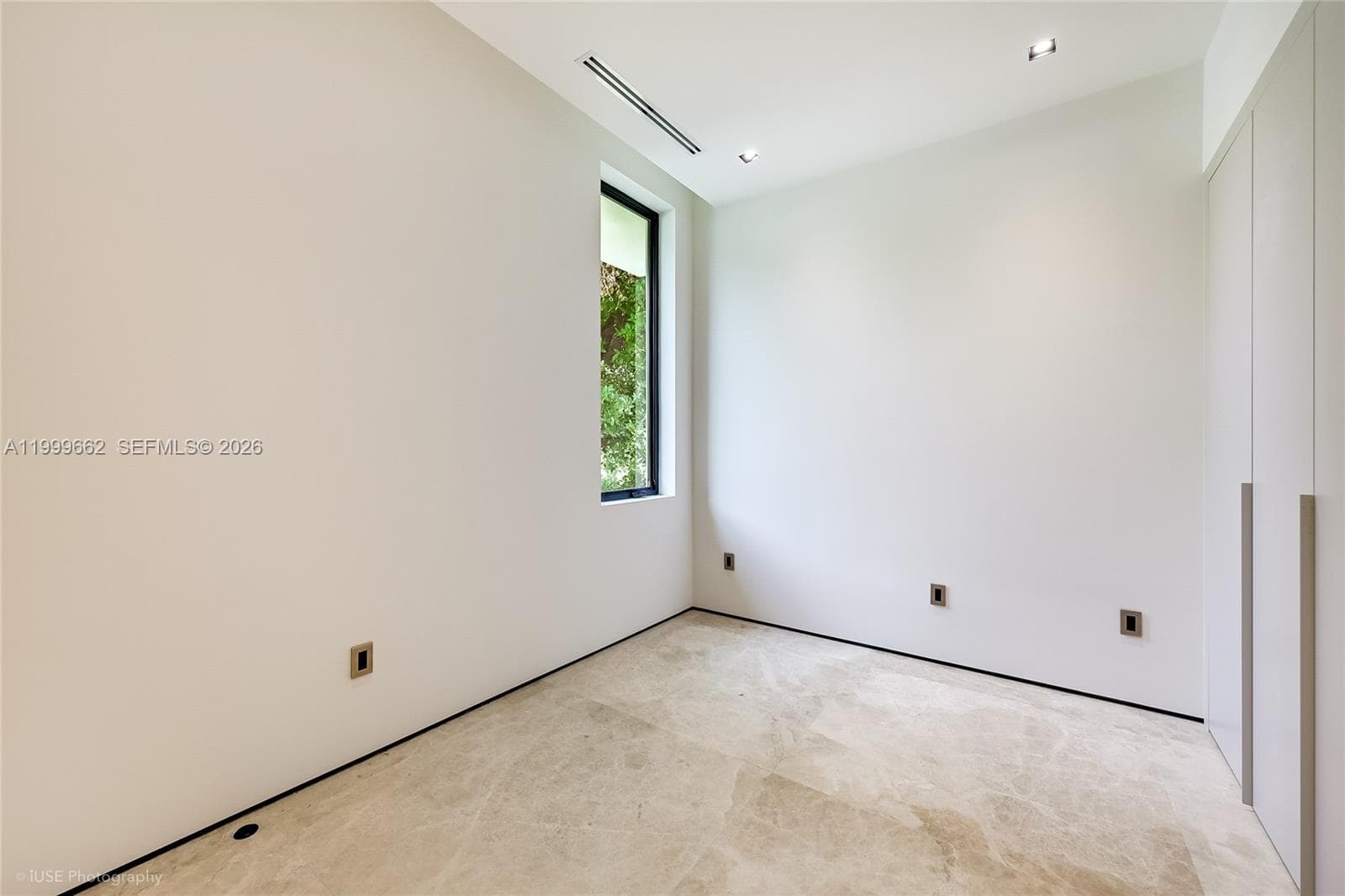 770 Lake Rd, Miami FL 33137 — 32