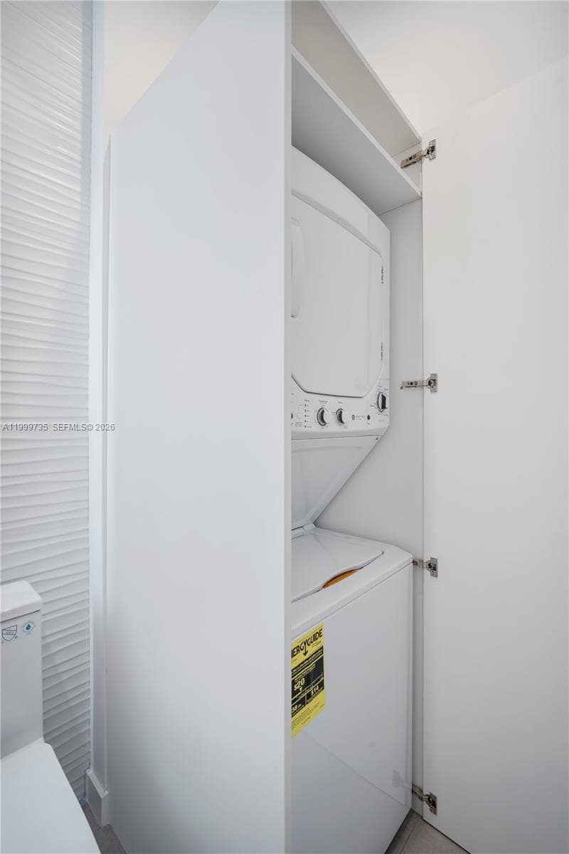 2960 W Trade Av, Coconut Grove FL 33133 — 17