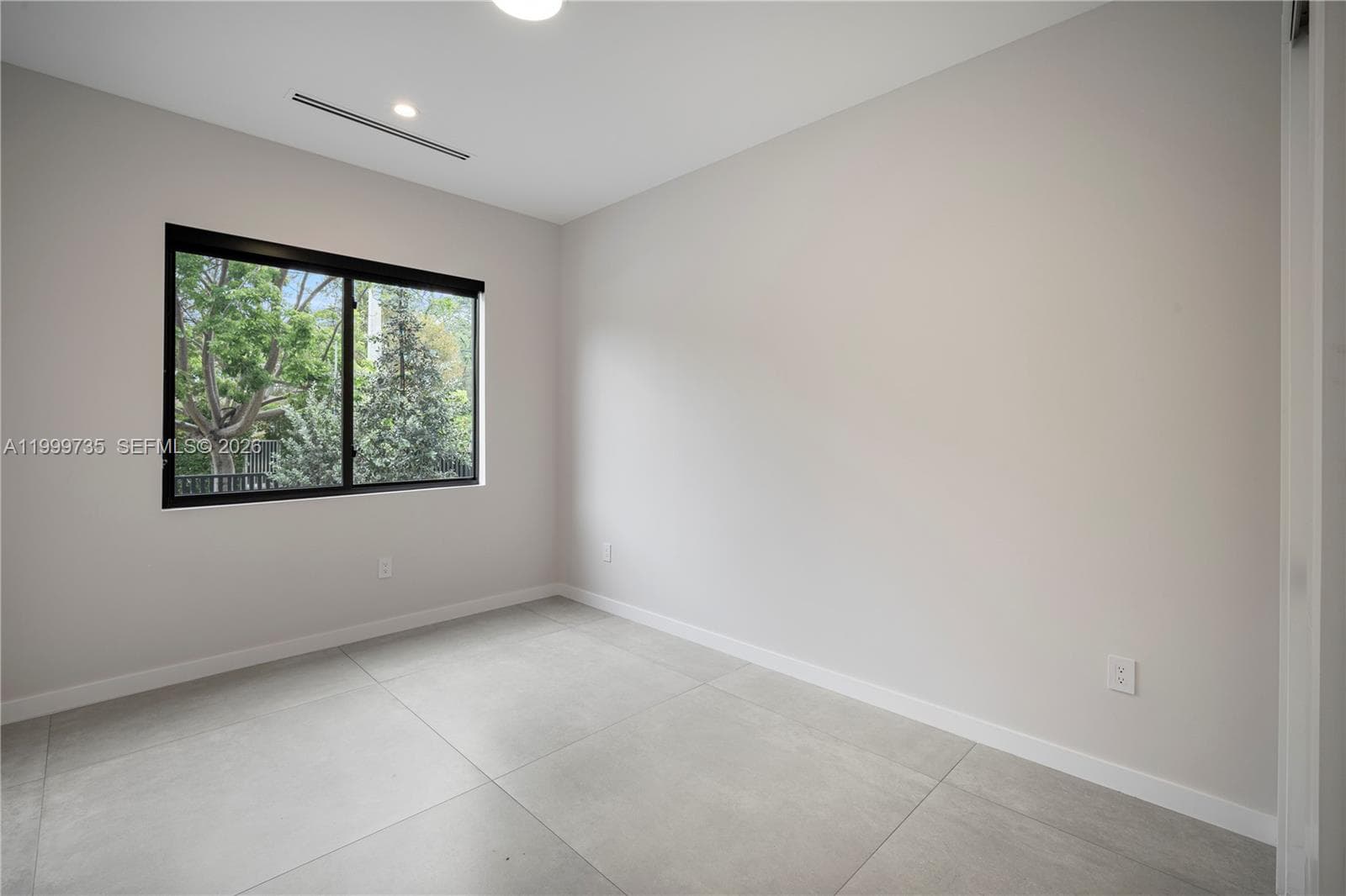 2960 W Trade Av, Coconut Grove FL 33133 — 18