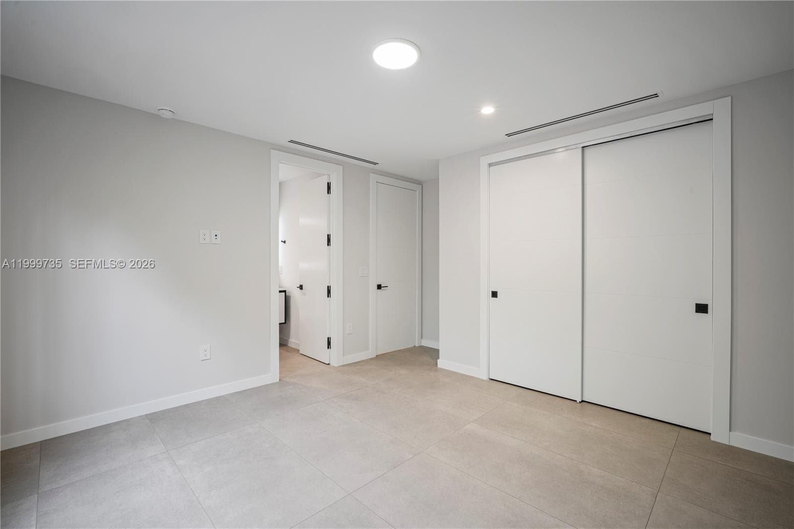 2960 W Trade Av, Coconut Grove FL 33133 — 31