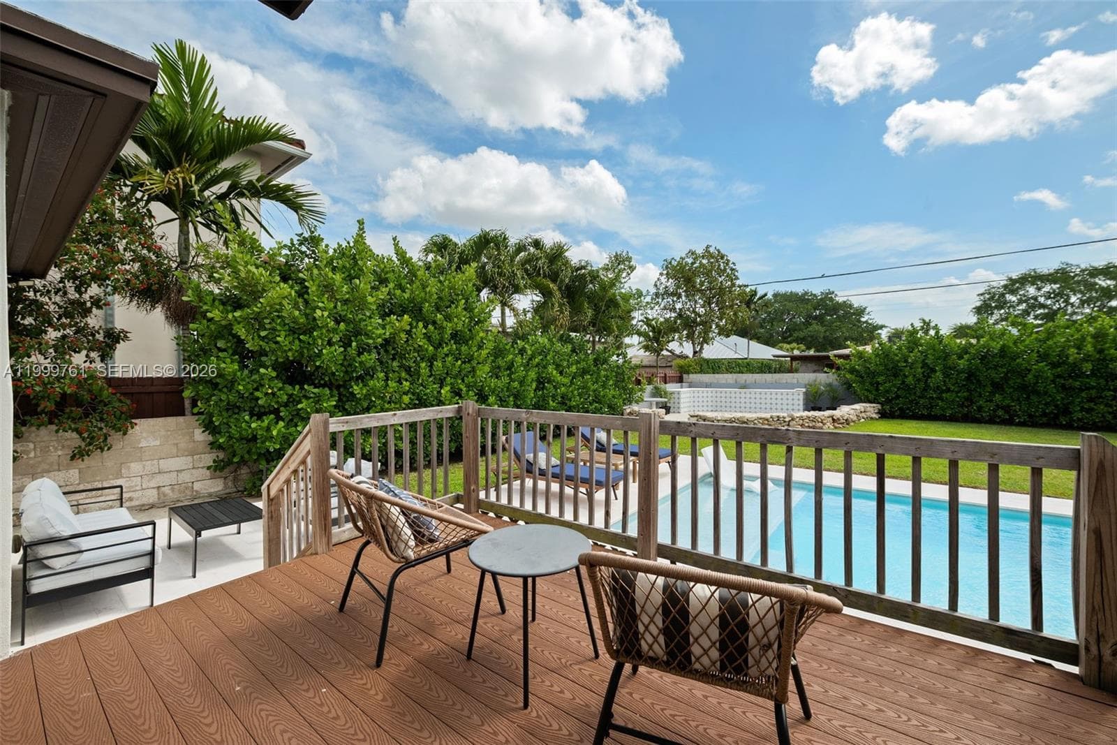 281 Pocatella St, Miami Springs FL 33166 — 25