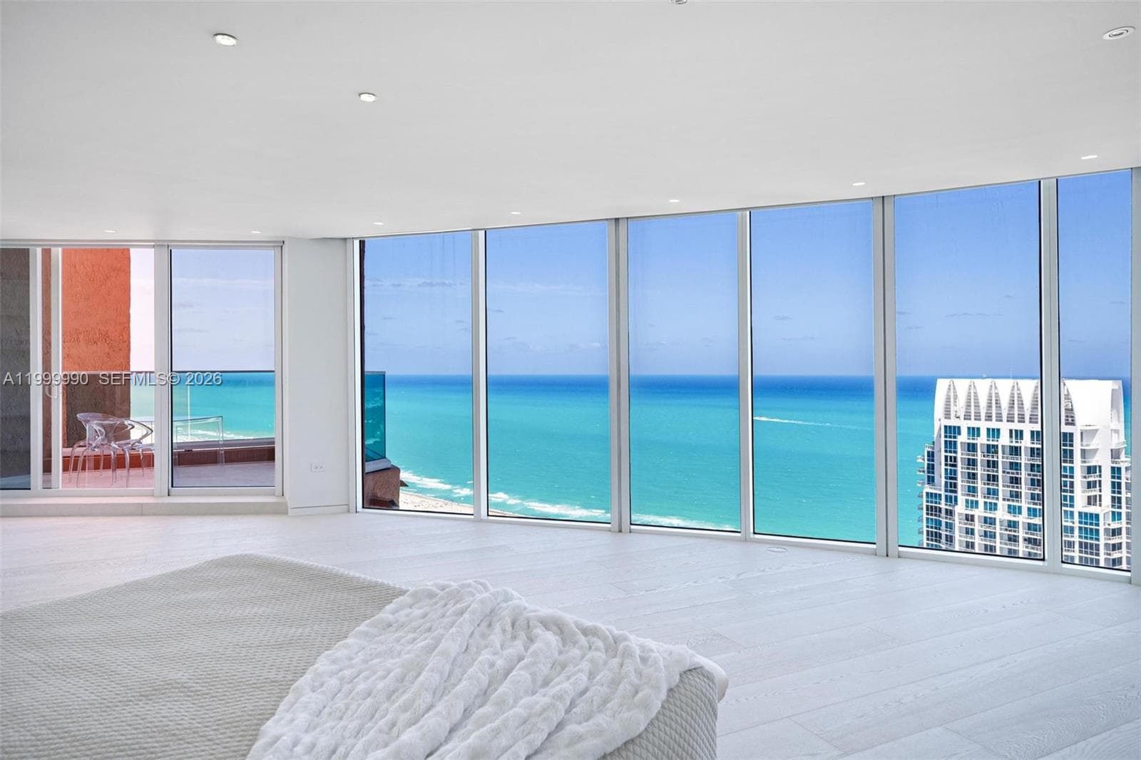 300 S Pointe Dr # 5, Miami Beach FL 33139 — 27