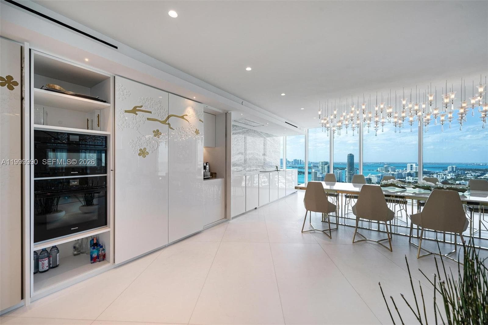 300 S Pointe Dr # 5, Miami Beach FL 33139 — 13