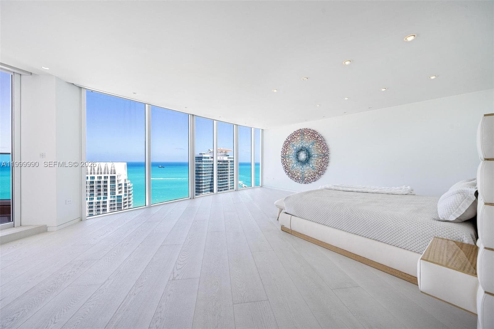 300 S Pointe Dr # 5, Miami Beach FL 33139 — 26