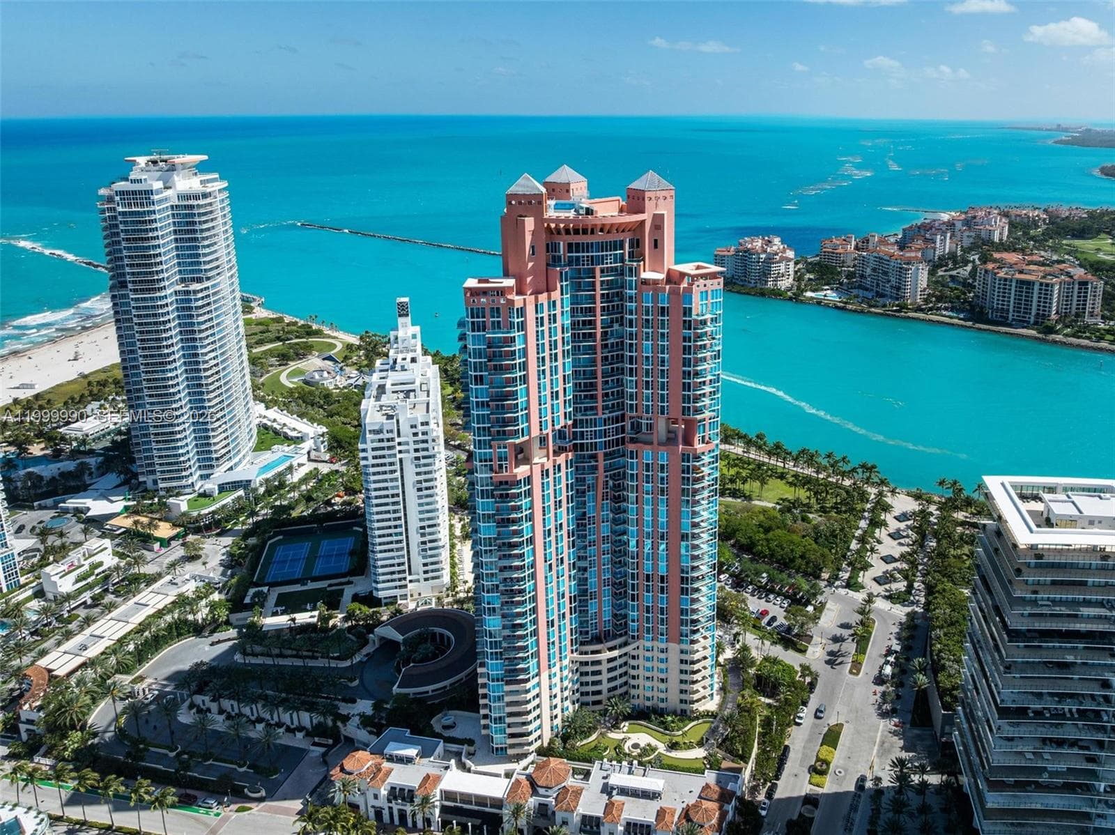 300 S Pointe Dr # 5, Miami Beach FL 33139 — 71