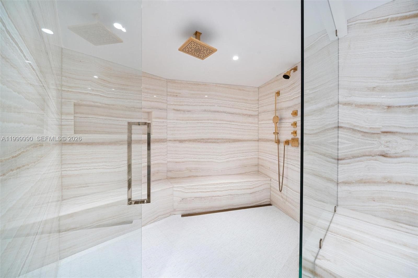 300 S Pointe Dr # 5, Miami Beach FL 33139 — 34