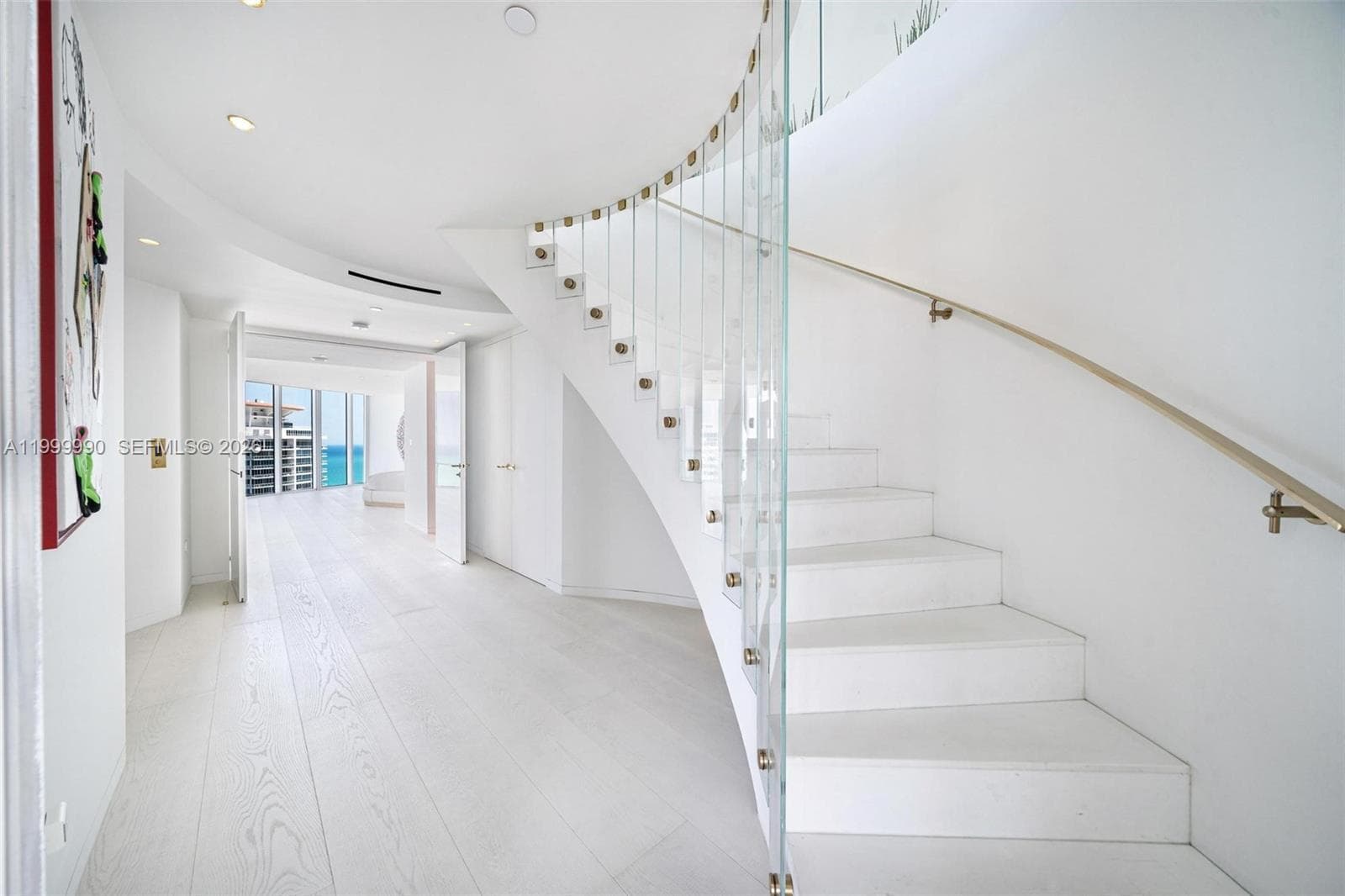 300 S Pointe Dr # 5, Miami Beach FL 33139 — 25