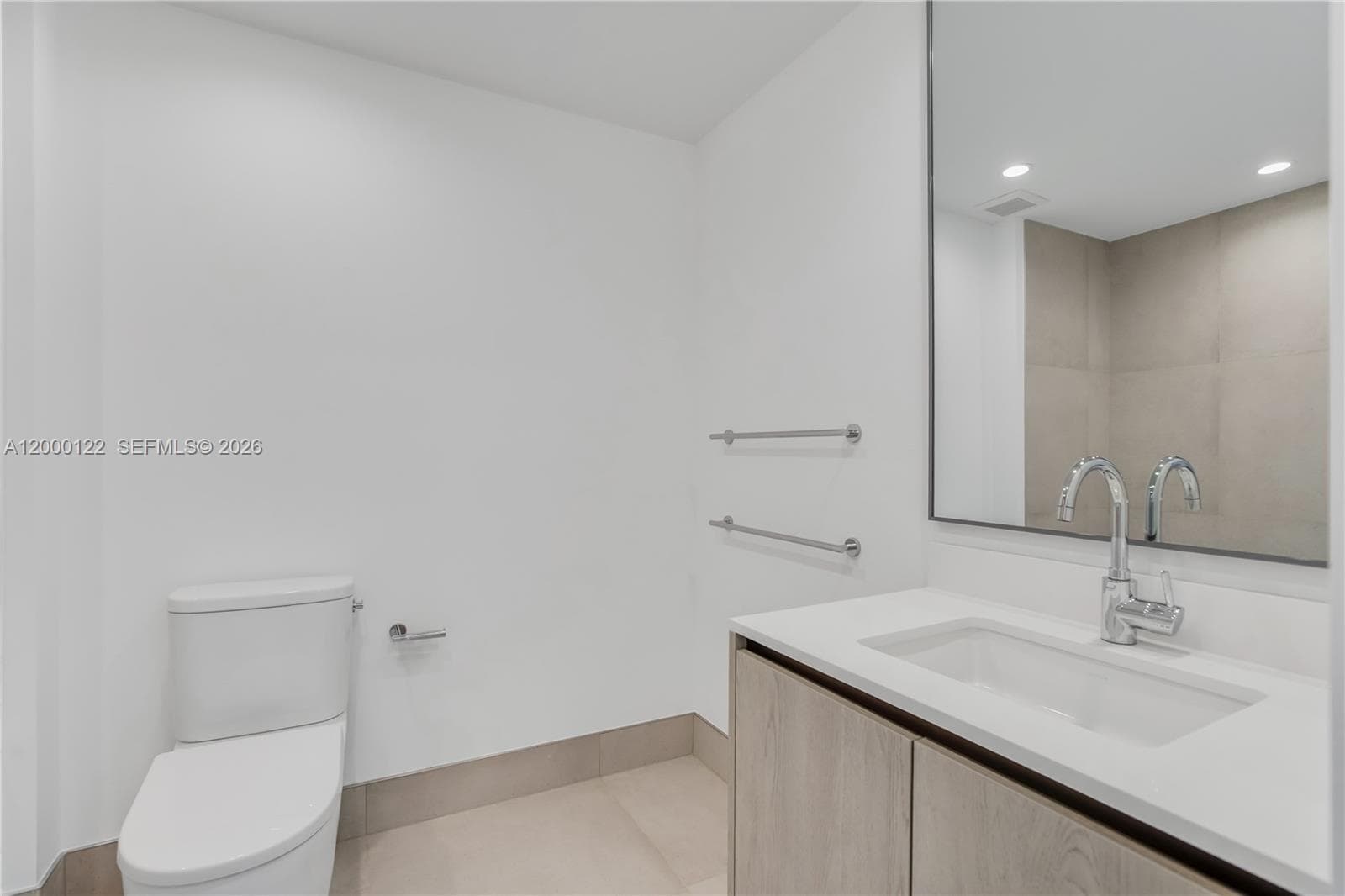La Baia Bay Harbor Island, Bay Harbor Islands, FL — 32