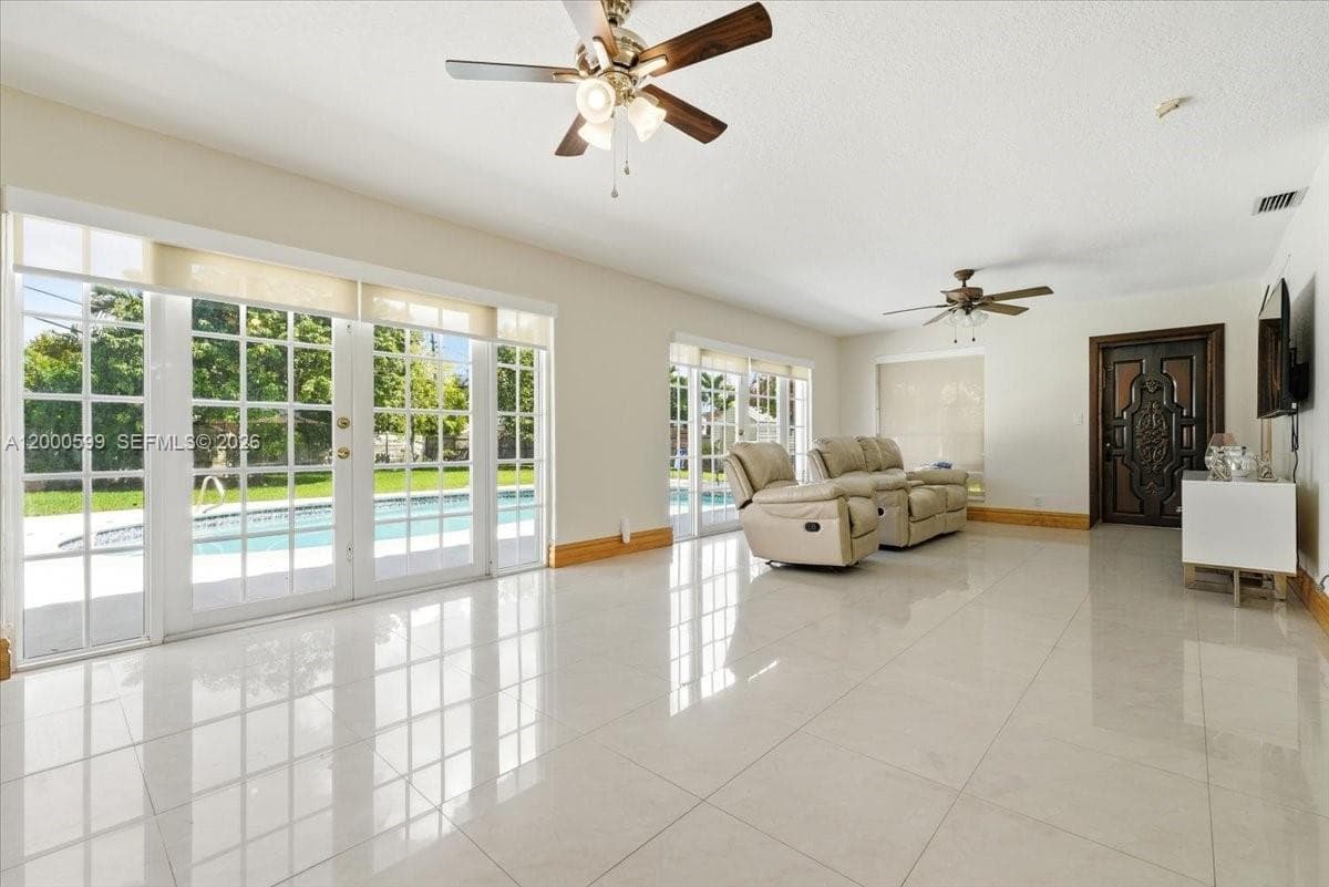 8197 W 14th Ct, Hialeah FL 33014 — 6