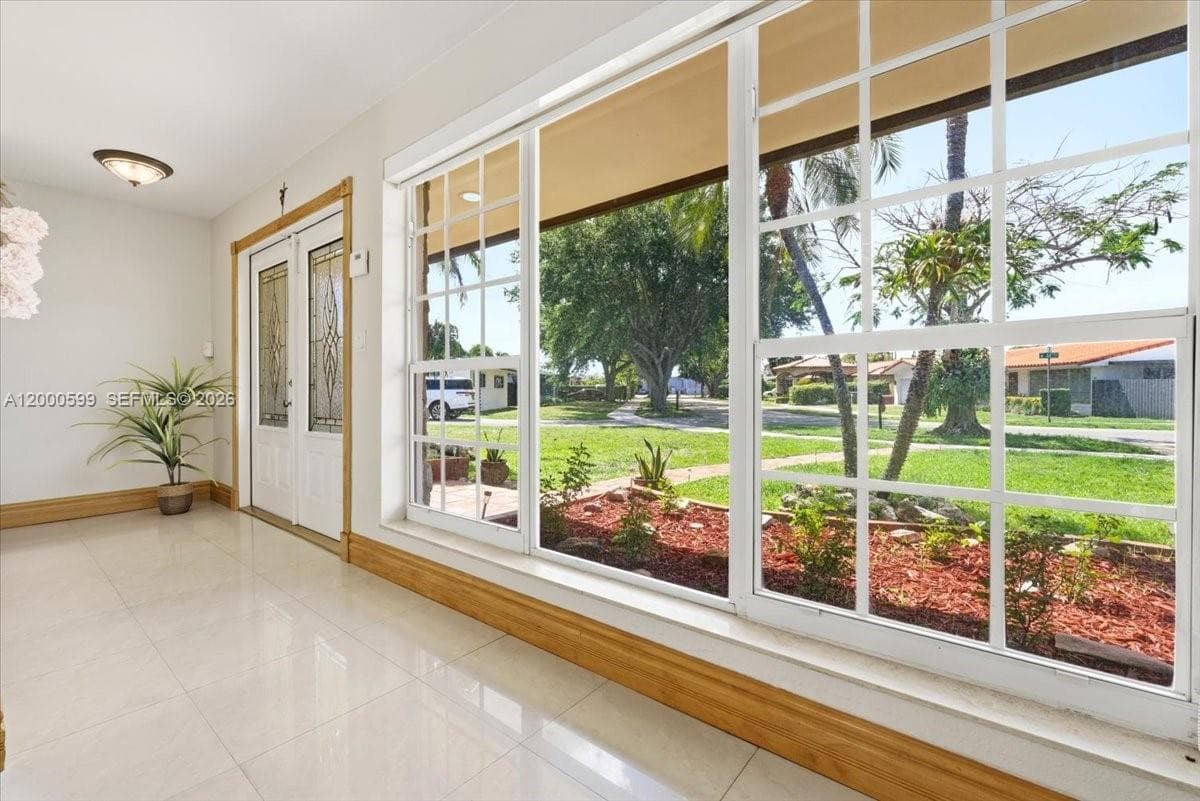 8197 W 14th Ct, Hialeah FL 33014 — 5