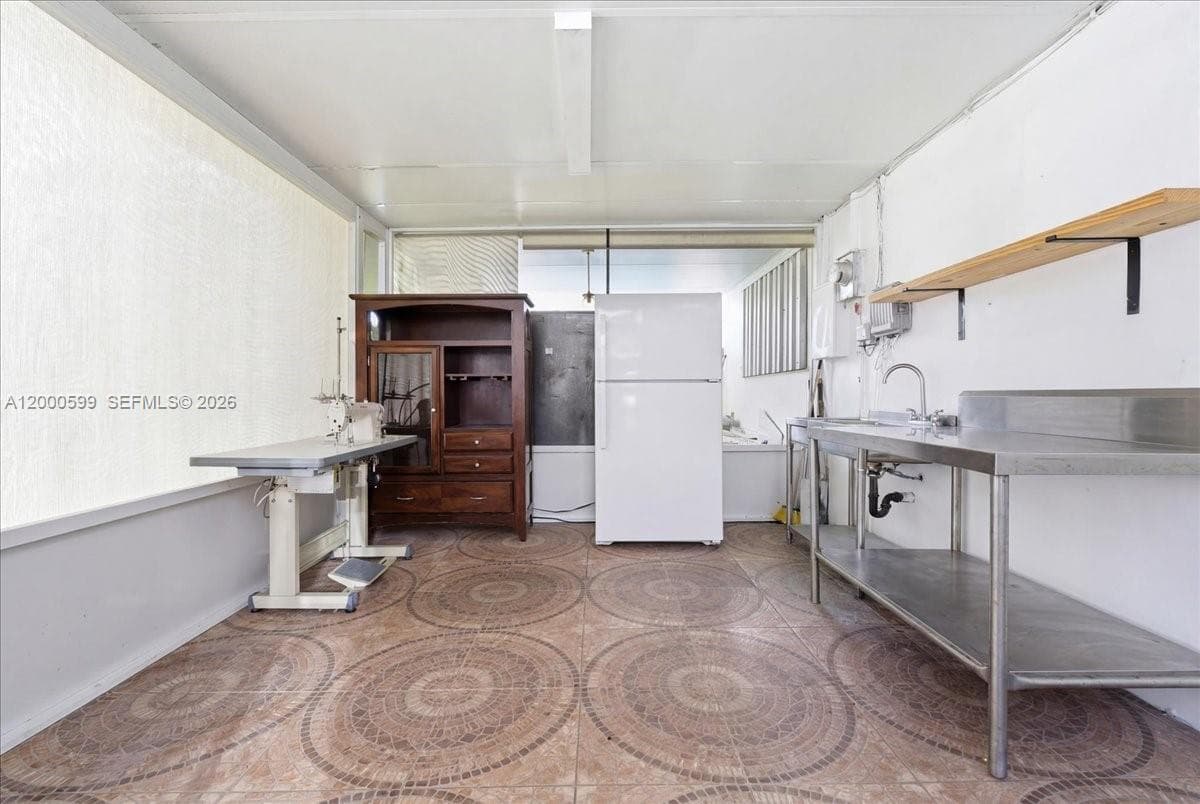 8197 W 14th Ct, Hialeah FL 33014 — 33