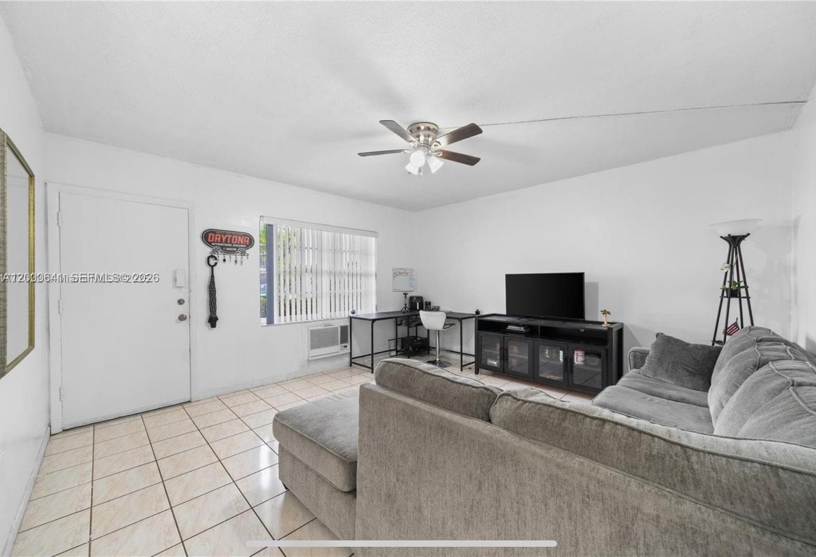 16900 NE 14 # 109, Miami FL 33162 — 3