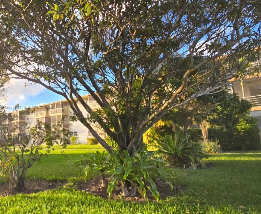 16900 NE 14 # 109, Miami FL 33162 — 18