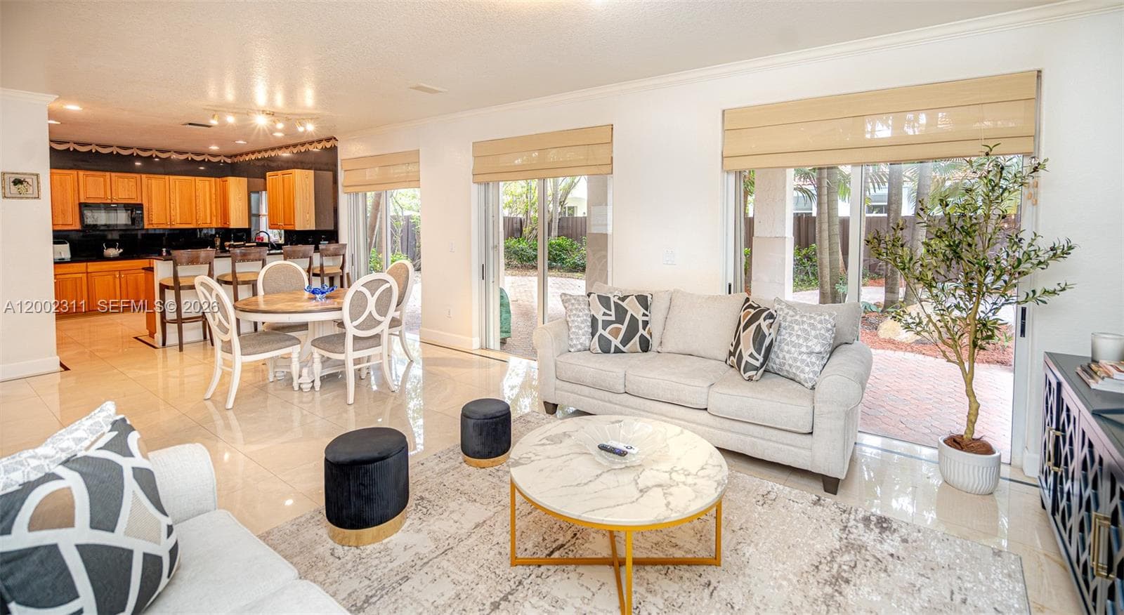 6772 NW 111th Ave, Doral FL 33178 — 12