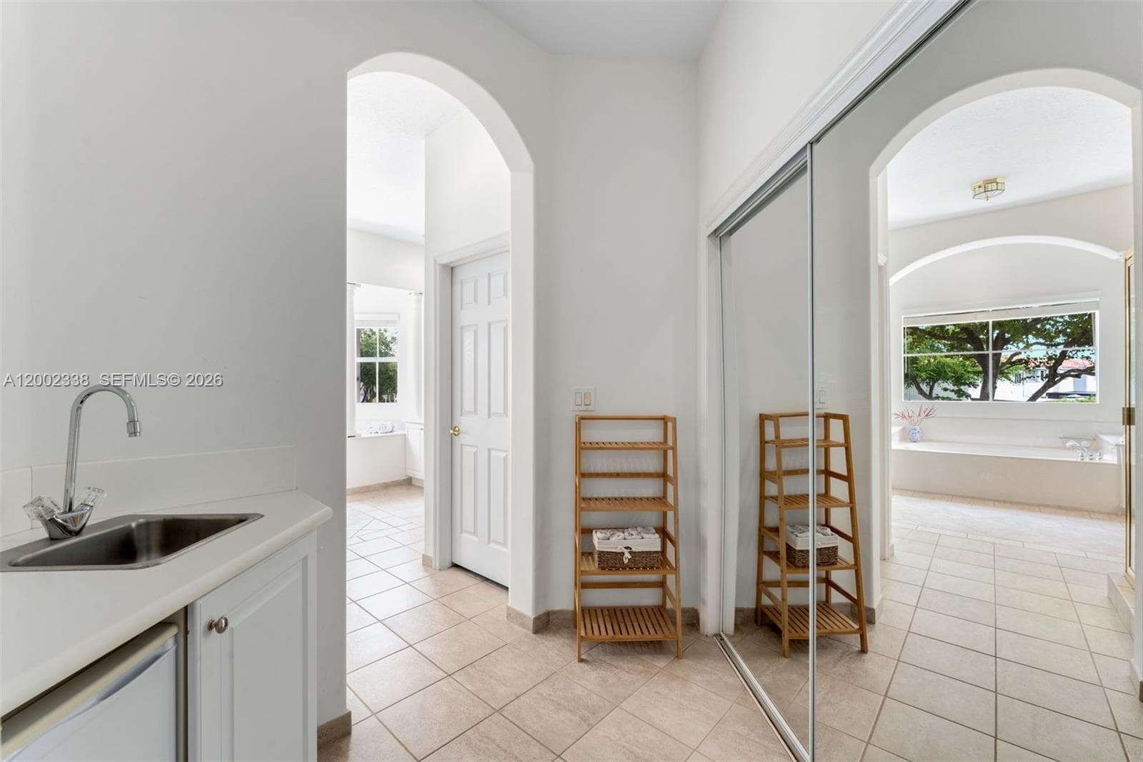 6914 NW 113th Pl, Doral FL 33178 — 24