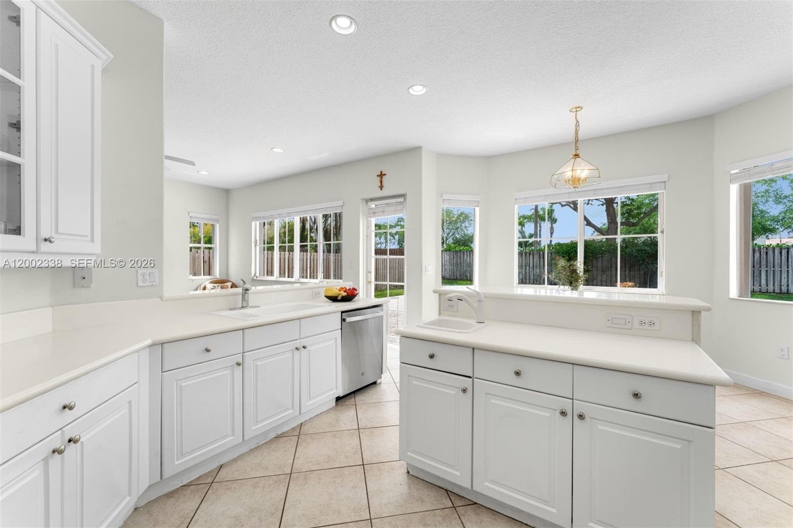 6914 NW 113th Pl, Doral FL 33178 — 18