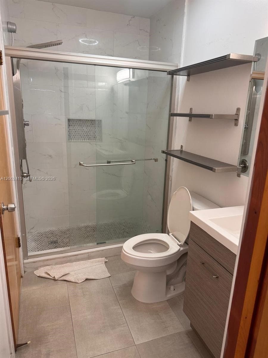 180 Royal Palm Rd # 216, Hialeah Gardens FL 33016 — 17