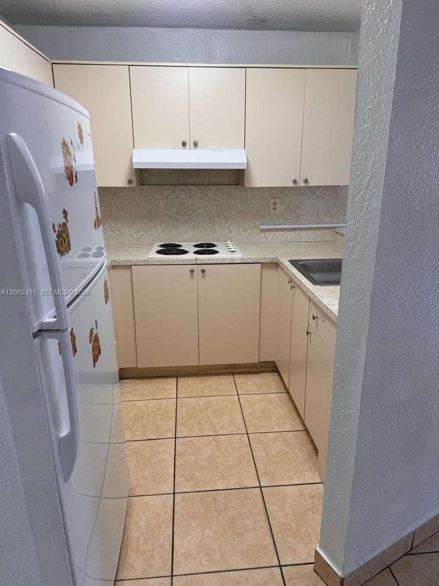 180 Royal Palm Rd # 216, Hialeah Gardens FL 33016 — 11