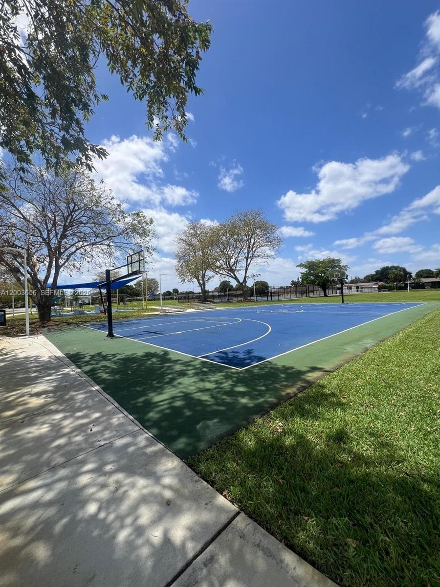 2831 NW 189th St, Miami Gardens FL 33056 — 23