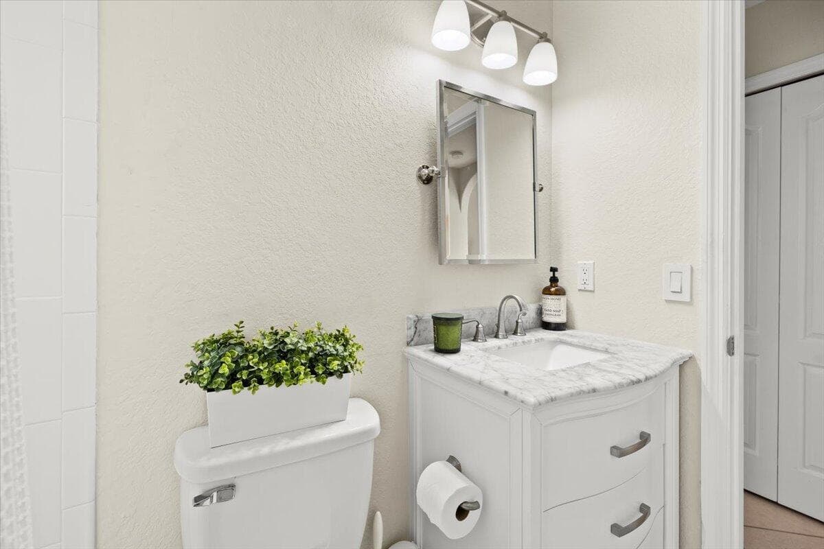 14525 NW 88th Avenue, Miami Lakes FL 33018 — 23