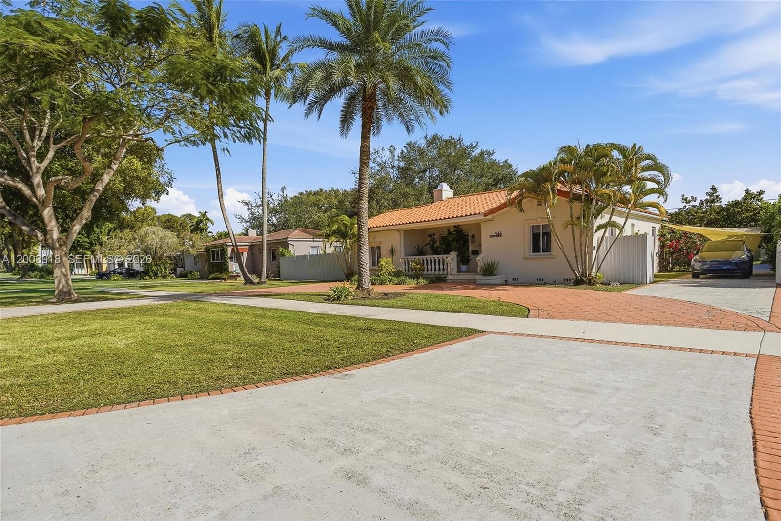 565 South Dr, Miami Springs FL 33166 — 55