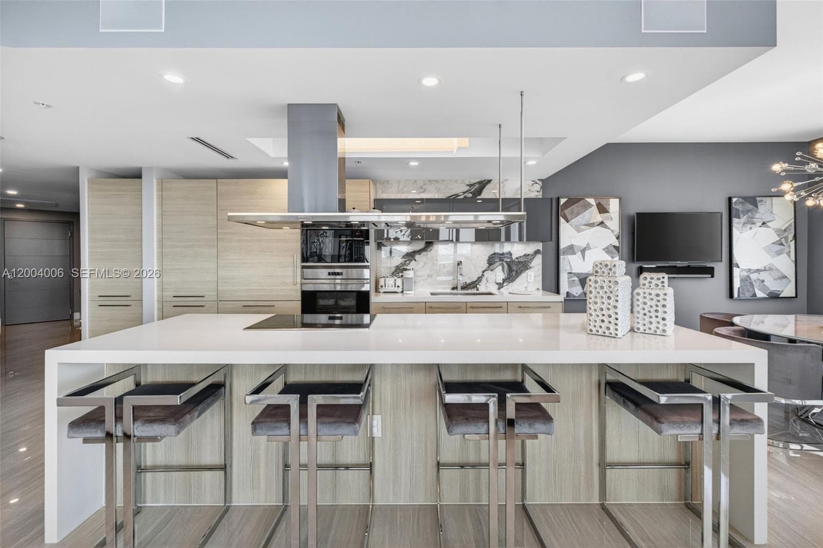 17111 Biscayne Blvd # 710, North Miami Beach FL 33160 — 10