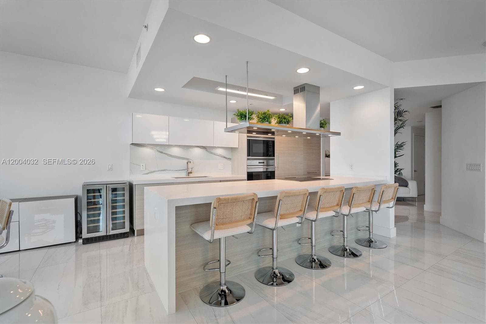 17301 Biscayne Blvd # 1010, North Miami Beach FL 33160 — 10