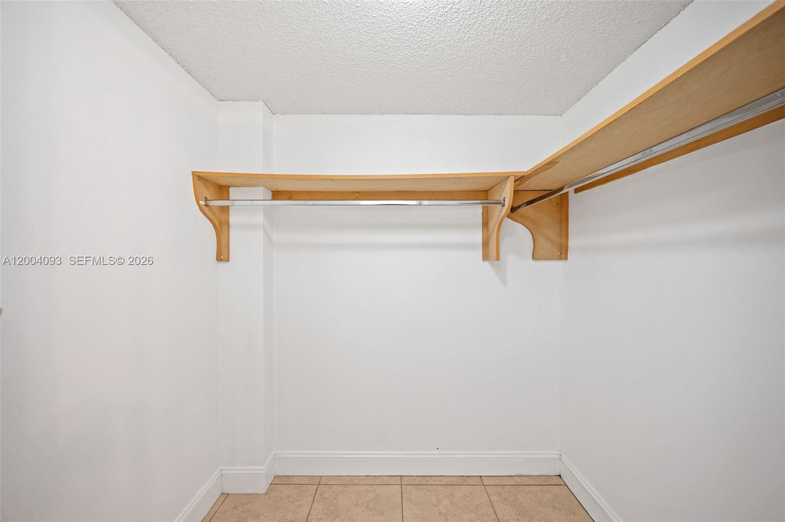 9915 W Okeechobee Rd # 403, Hialeah Gardens FL 33016 — 28
