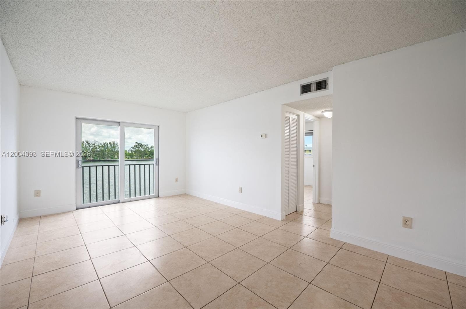 9915 W Okeechobee Rd # 403, Hialeah Gardens FL 33016 — 15