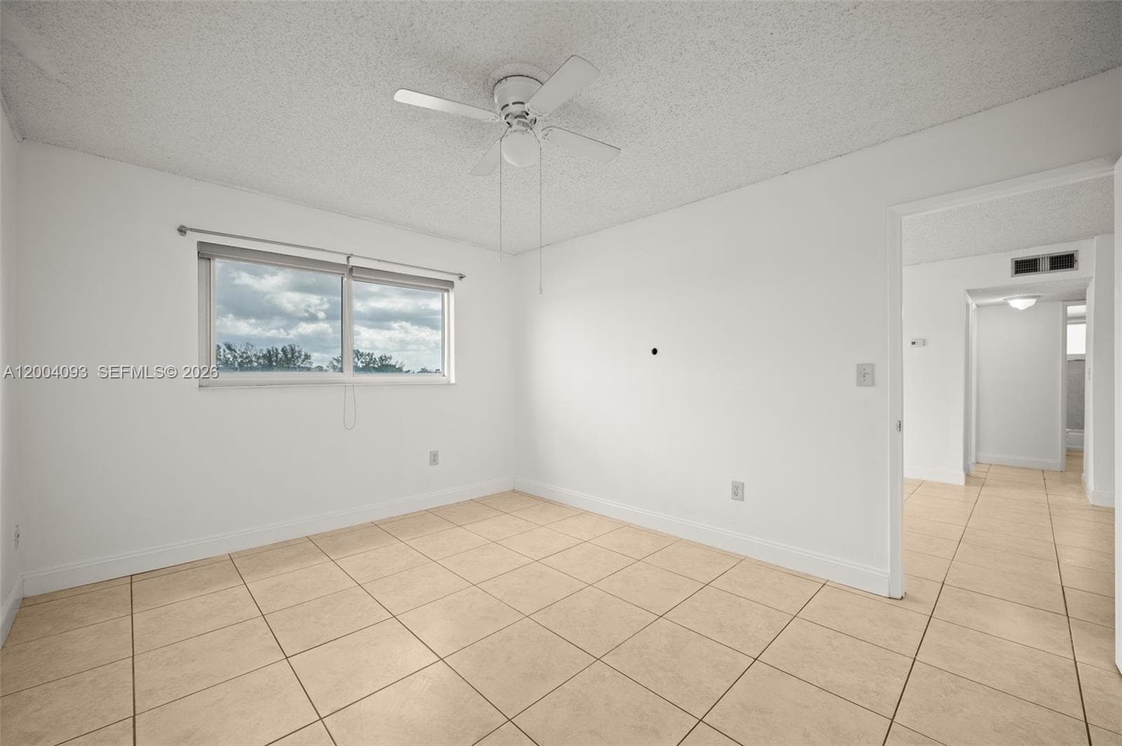 9915 W Okeechobee Rd # 403, Hialeah Gardens FL 33016 — 21