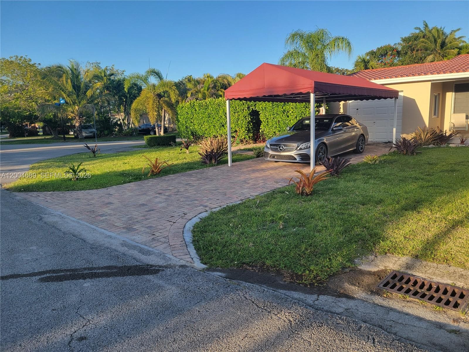 Twin Lakes Manor Sub, South Miami, FL — 2