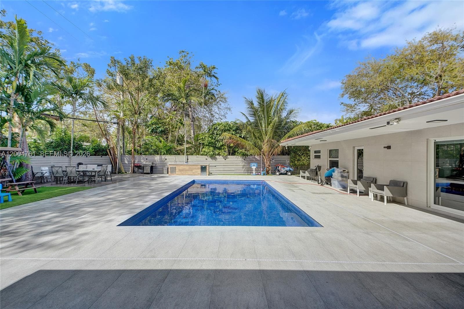 2126 NE 187th St, North Miami Beach FL 33179 — 62