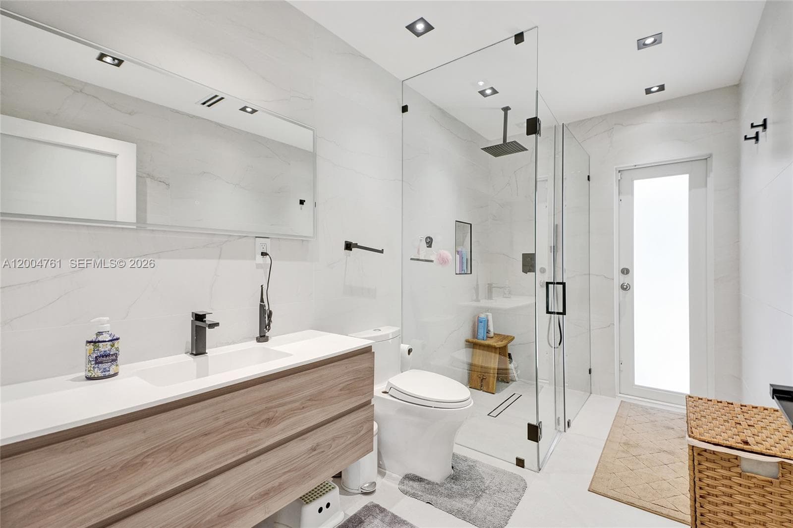 2126 NE 187th St, North Miami Beach FL 33179 — 47