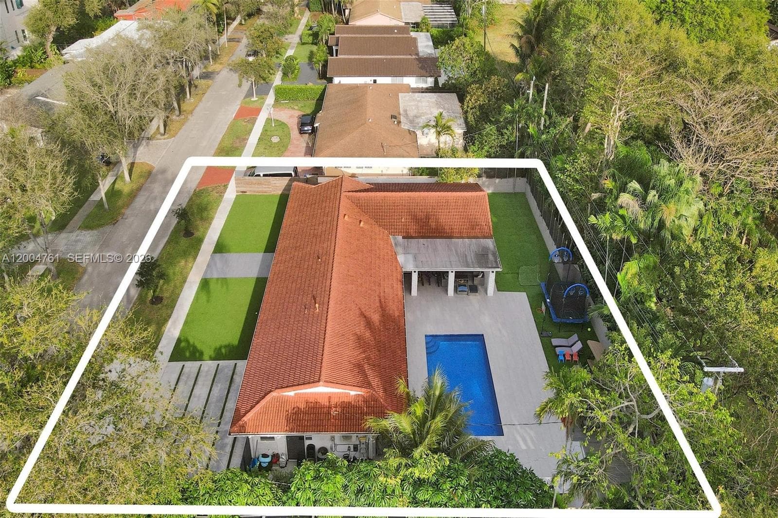 2126 NE 187th St, North Miami Beach FL 33179 — 16