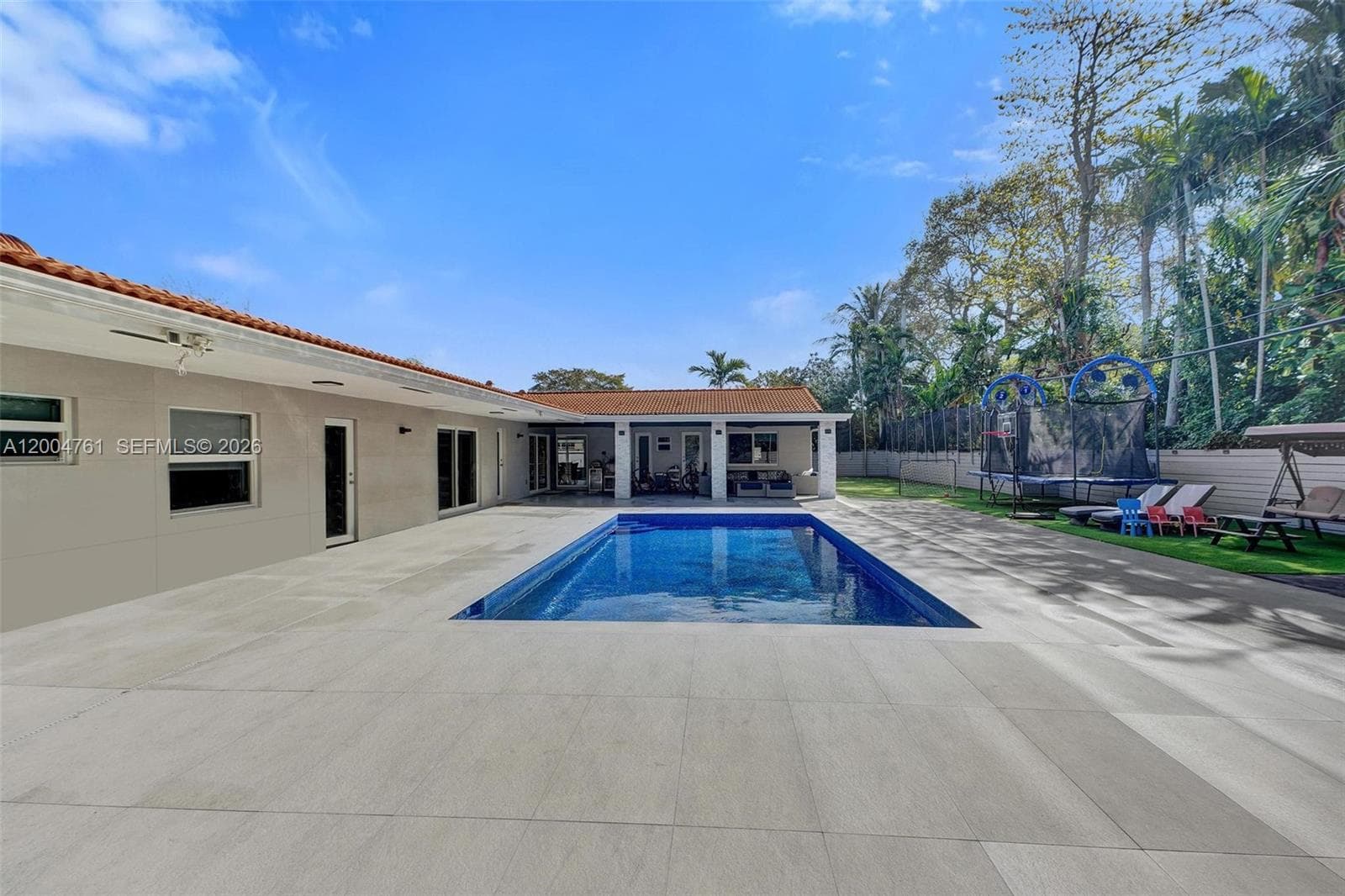 2126 NE 187th St, North Miami Beach FL 33179 — 61