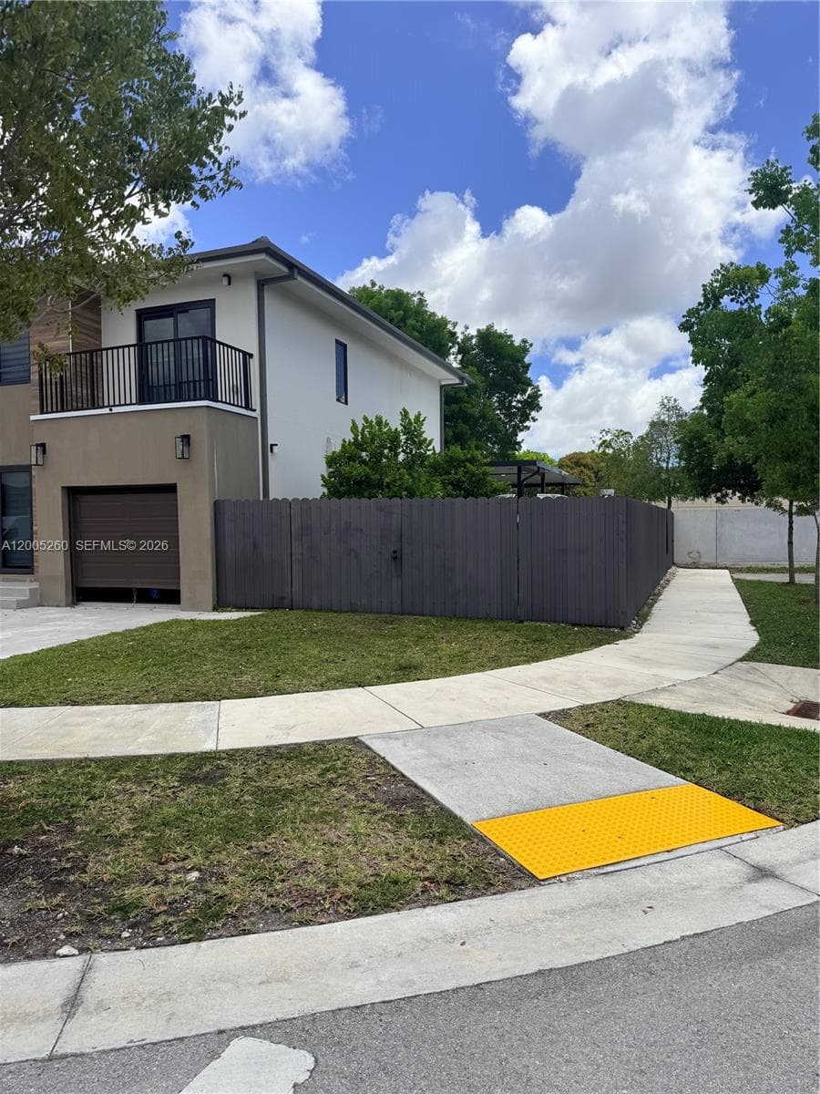 102 NW 10th Pl, Florida City FL 33034 — 3