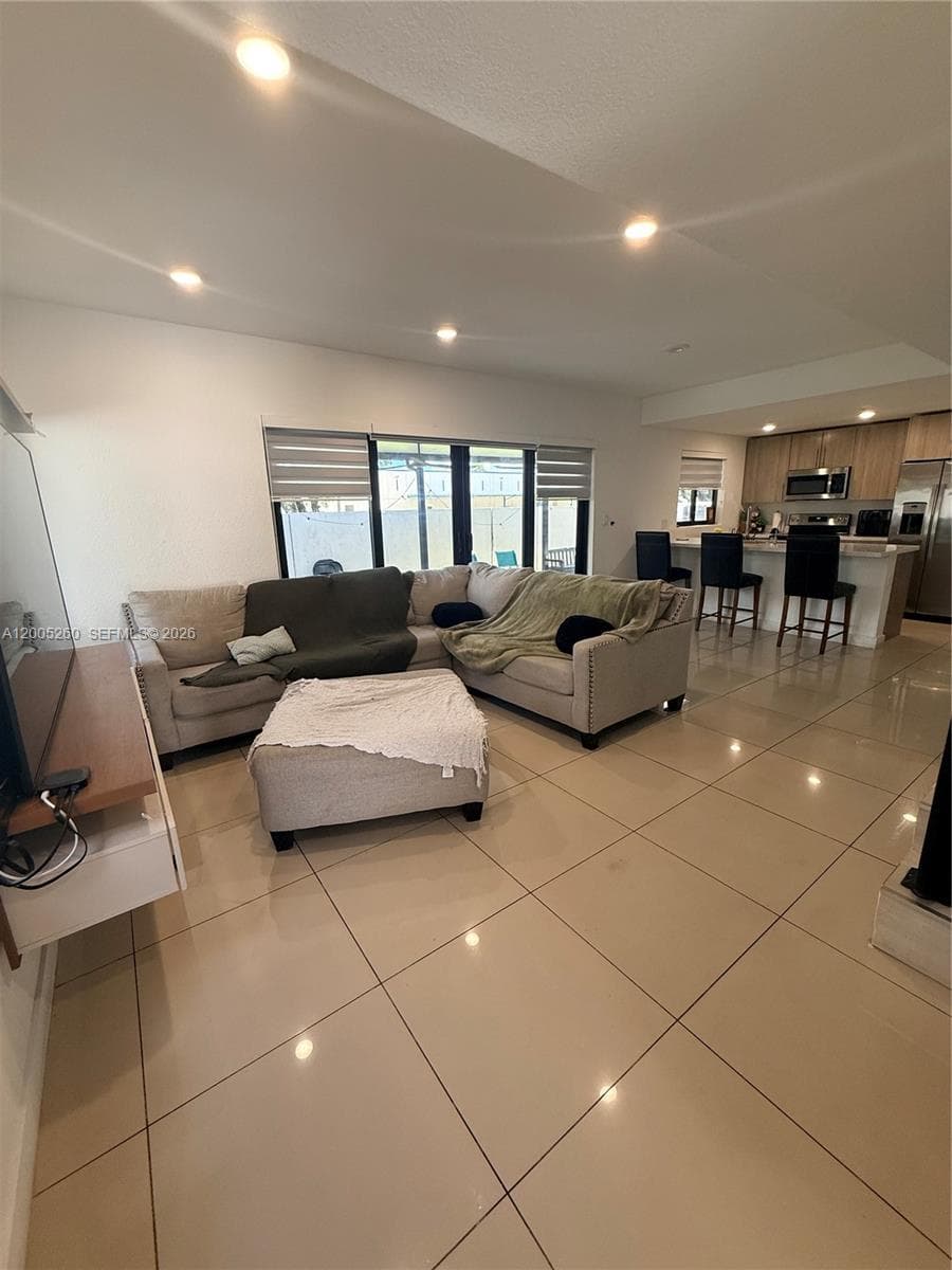 102 NW 10th Pl, Florida City FL 33034 — 5