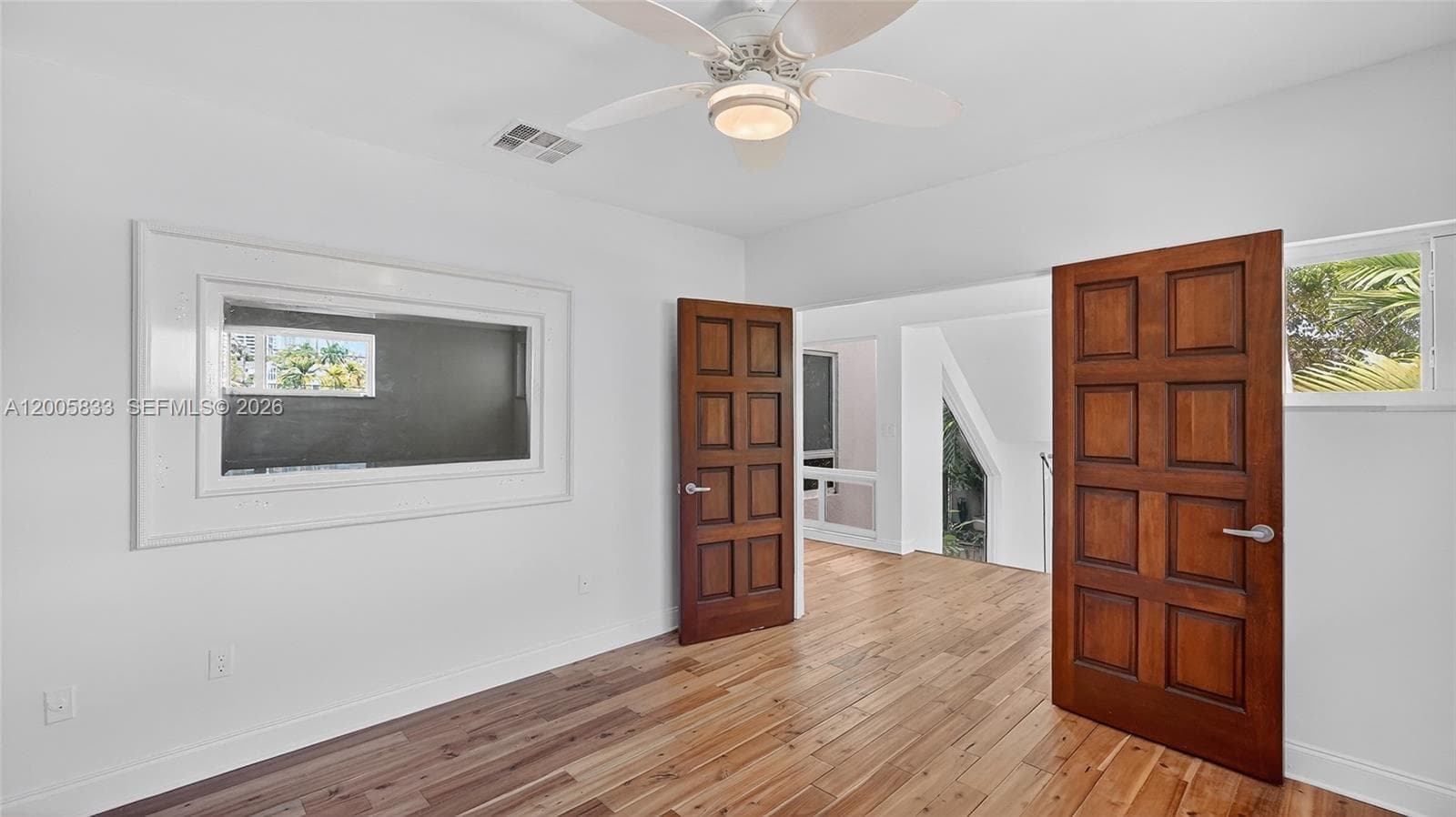 3226 NE 168th St, North Miami Beach FL 33160 — 26