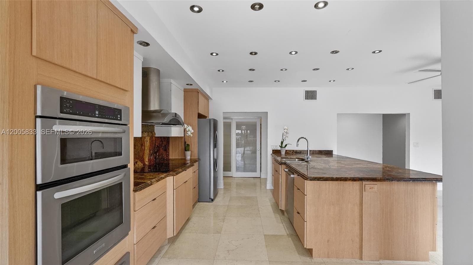3226 NE 168th St, North Miami Beach FL 33160 — 11
