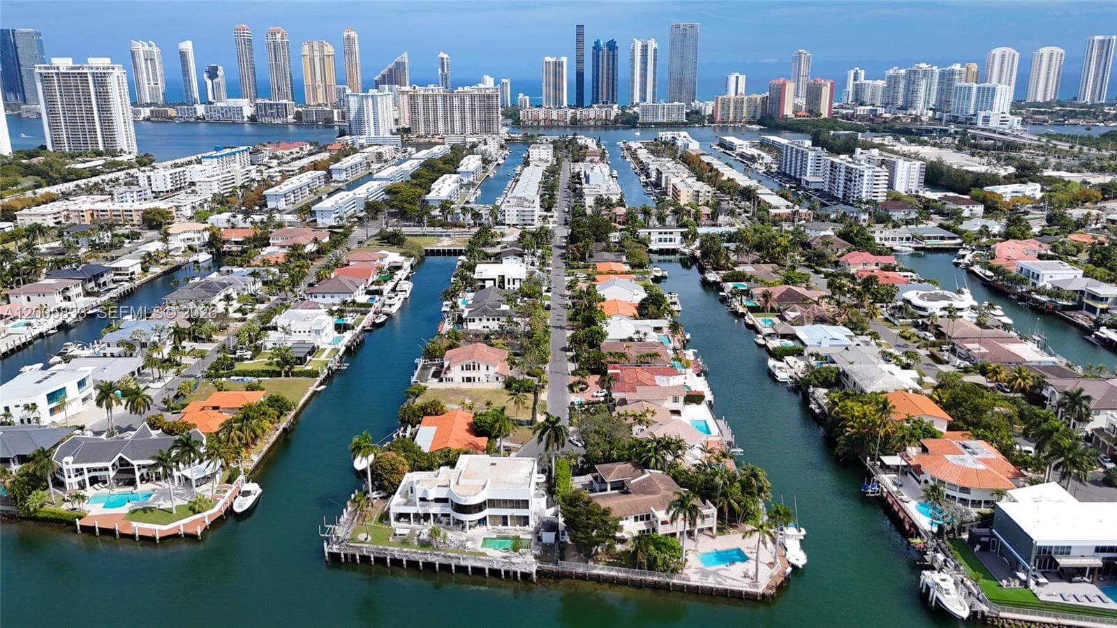 3226 NE 168th St, North Miami Beach FL 33160 — 44
